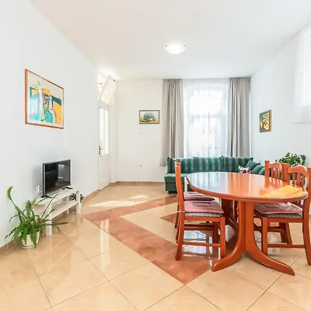 Apartment Daniela