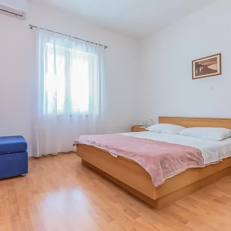 Apartment Daniela *